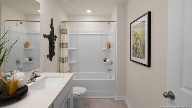 106 Discovery Way, Spring Lake, NC 28390