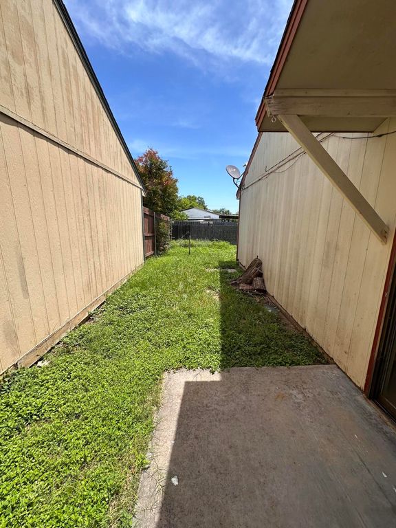 Image 13 of property listing at 1418 Lindell Court, San Angelo, TX 76901