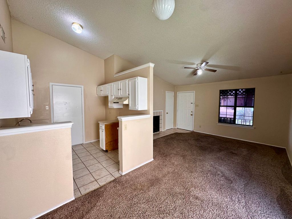 Image 5 of property listing at 1418 Lindell Court, San Angelo, TX 76901