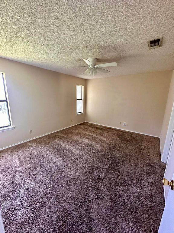 Image 9 of property listing at 1418 Lindell Court, San Angelo, TX 76901