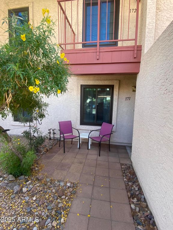 455 S DELAWARE Drive 171, Apache Junction, AZ 85120