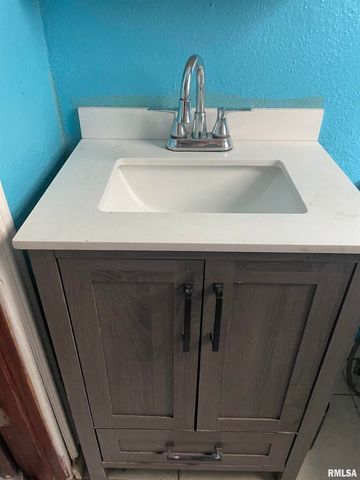 1005 E ELM Street, West Frankfort, IL 62896