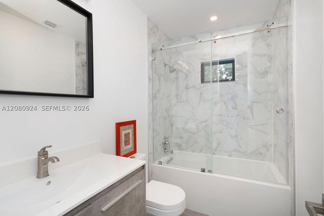 6121 SW 104th St, Pinecrest, FL 33156