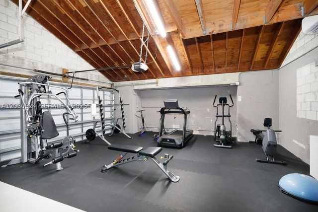 6121 SW 104th St, Pinecrest, FL 33156
