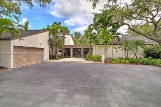 6121 SW 104th St, Pinecrest, FL 33156