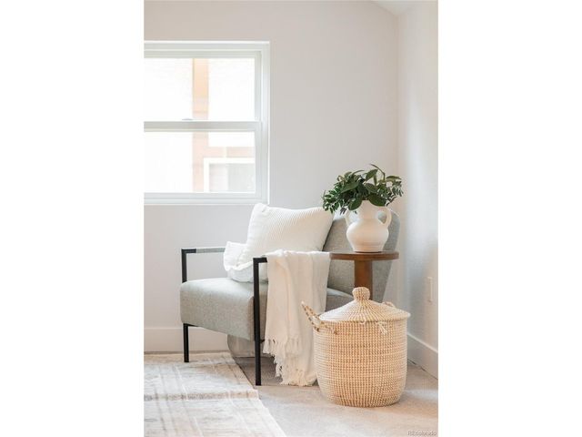 625 Cook St, Denver, CO 80206