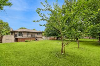 8212 Parkview Drive, Urbandale, IA 50322
