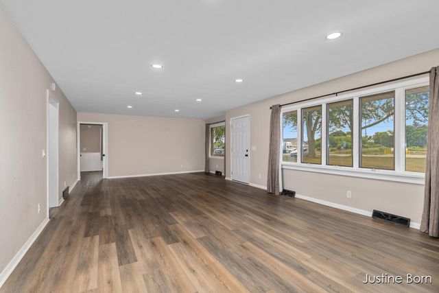 12536 Mason Drive, Grant, MI 49327