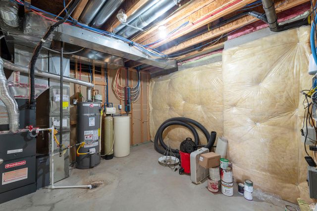 4681 W PALE MOON LN, South Jordan, UT 84009