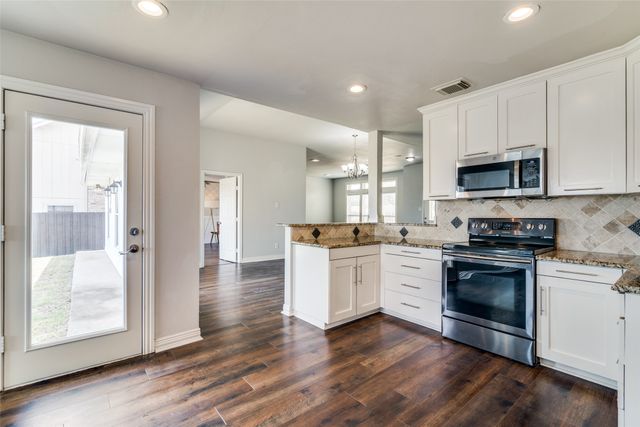 3434 Hightrail Lane, Garland, TX 75043