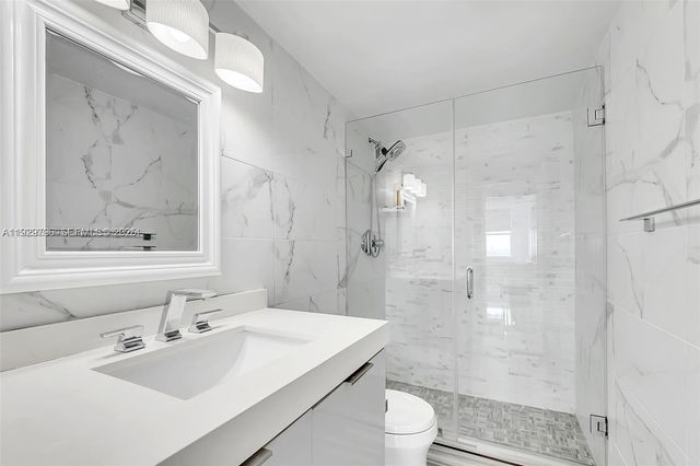 5601 Collins Ave 925, Miami Beach, FL 33140