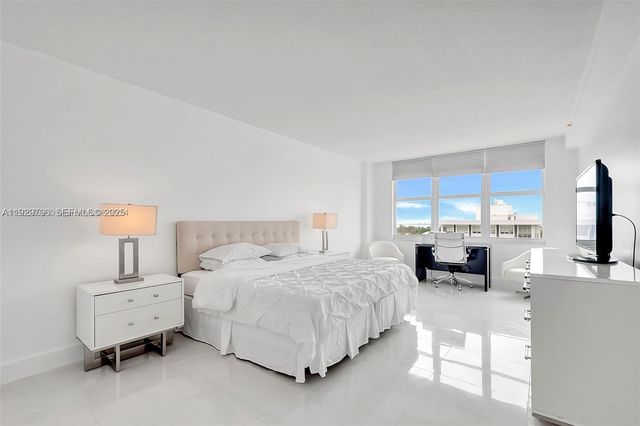 5601 Collins Ave 925, Miami Beach, FL 33140