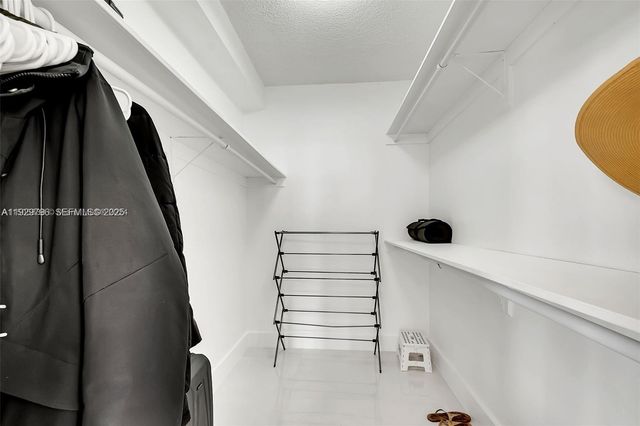 5601 Collins Ave 925, Miami Beach, FL 33140