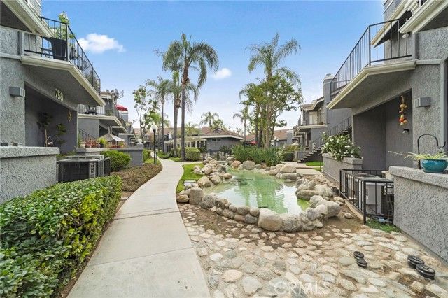 740 E San Bernardino Road 2, Covina, CA 91723