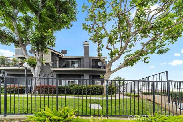 740 E San Bernardino Road 2, Covina, CA 91723