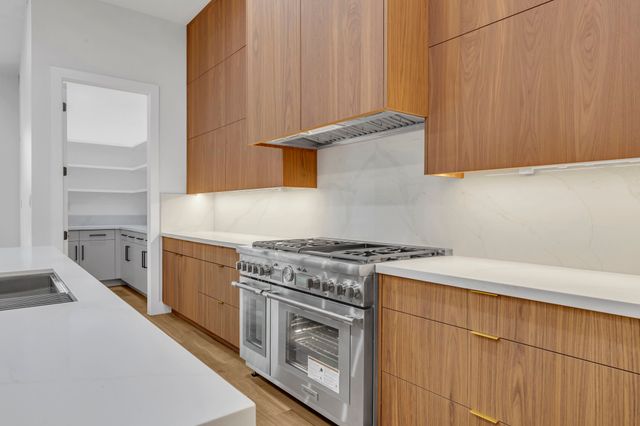 6231 McCommas Boulevard, Dallas, TX 75214