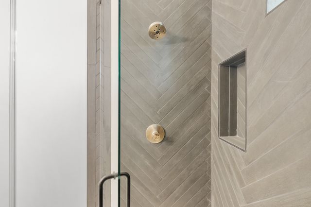 6231 McCommas Boulevard, Dallas, TX 75214