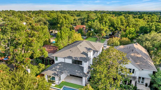 6231 McCommas Boulevard, Dallas, TX 75214