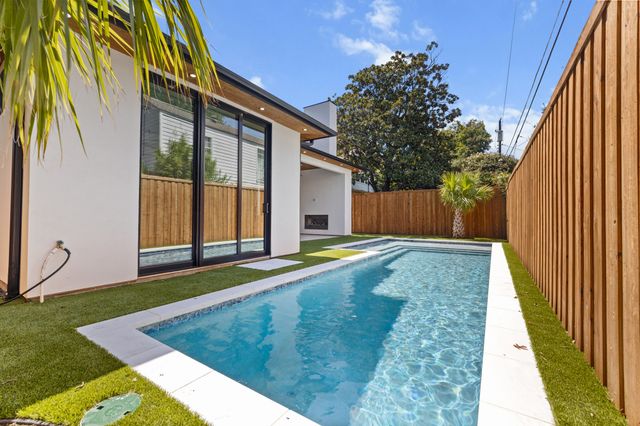 6231 McCommas Boulevard, Dallas, TX 75214