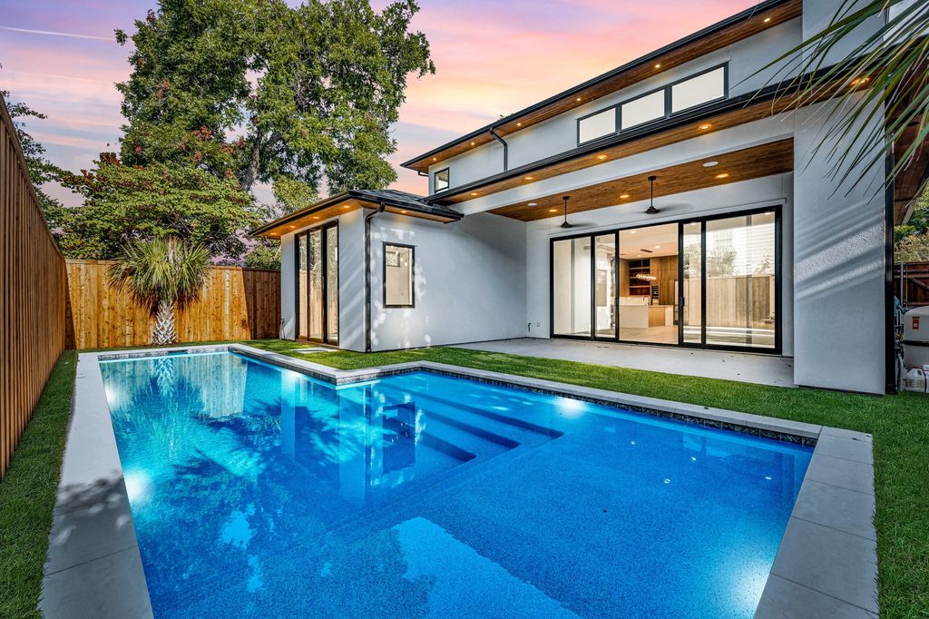 6231 McCommas Boulevard, Dallas, TX 75214