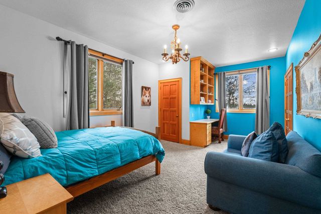 1525 E Westminster Ln, Spokane, WA 99223