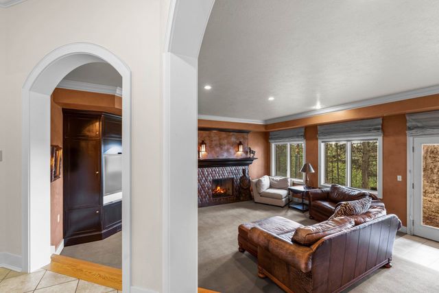 1525 E Westminster Ln, Spokane, WA 99223