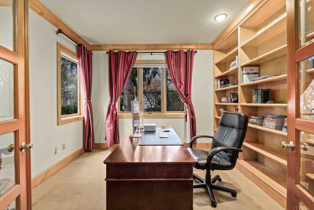 1525 E Westminster Ln, Spokane, WA 99223 photo 4