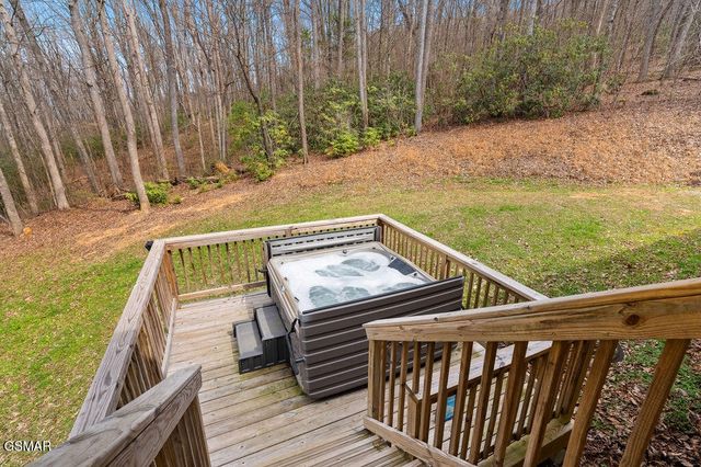 3393 Grand Country Drive, Cosby, TN 37722