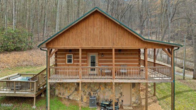 3393 Grand Country Drive, Cosby, TN 37722