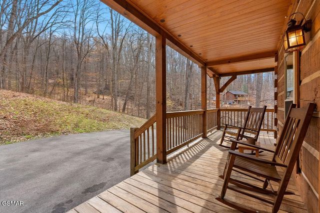 3393 Grand Country Drive, Cosby, TN 37722