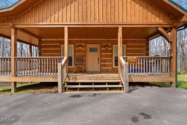 3393 Grand Country Drive, Cosby, TN 37722