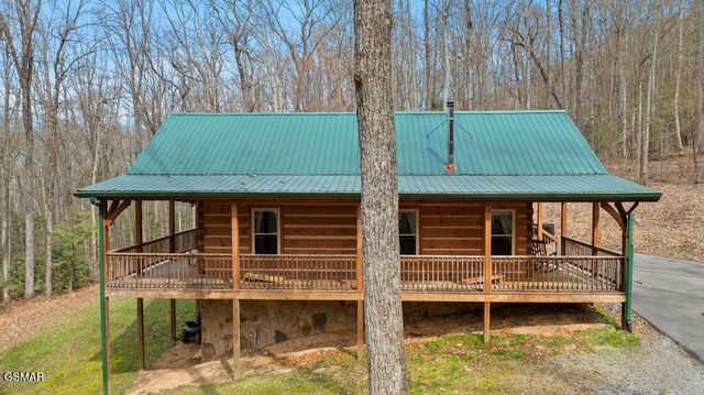 3393 Grand Country Drive, Cosby, TN 37722