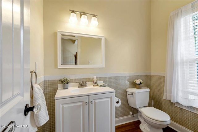 812 Winding Oak Way, Clayton, NC 27520