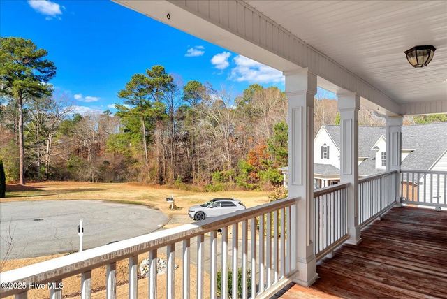 812 Winding Oak Way, Clayton, NC 27520