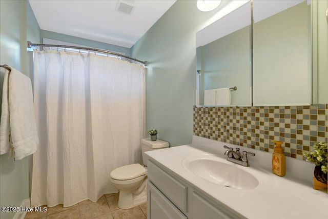 812 Winding Oak Way, Clayton, NC 27520