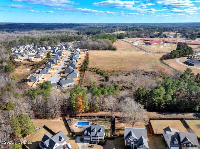 812 Winding Oak Way, Clayton, NC 27520