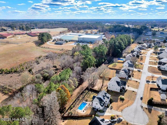 812 Winding Oak Way, Clayton, NC 27520