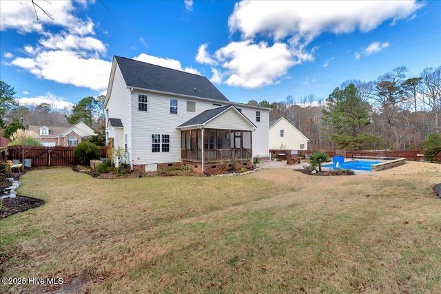 812 Winding Oak Way, Clayton, NC 27520