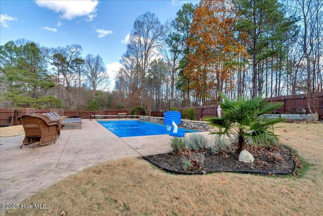 812 Winding Oak Way, Clayton, NC 27520