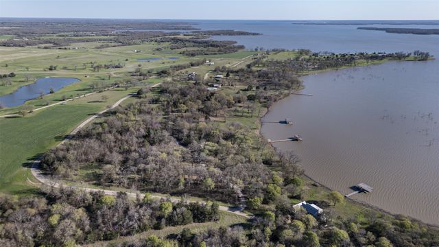 2100 S Oaks Lane, Lone Oak, TX 75453
