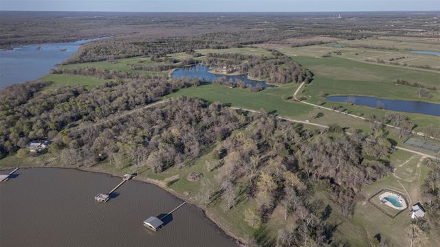 2100 S Oaks Lane, Lone Oak, TX 75453