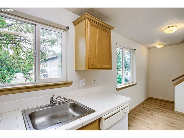 2539 Se 141ST Ave 2, Portland, OR 97236