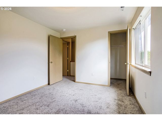 2539 Se 141ST Ave 2, Portland, OR 97236