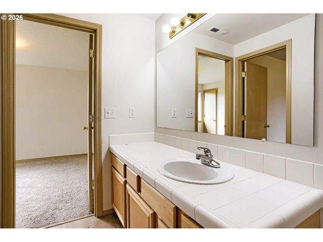 2539 Se 141ST Ave 2, Portland, OR 97236