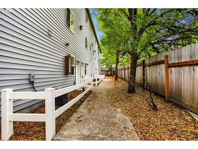 2539 Se 141ST Ave 2, Portland, OR 97236