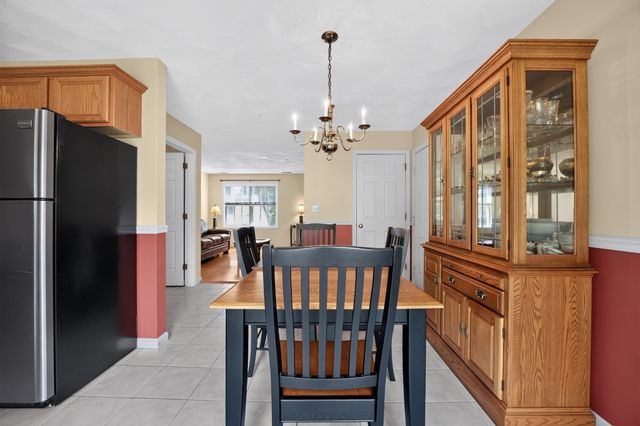 78 Fairway Dr 78, Tewksbury, MA 01876