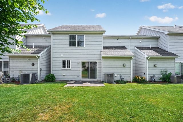 78 Fairway Dr 78, Tewksbury, MA 01876