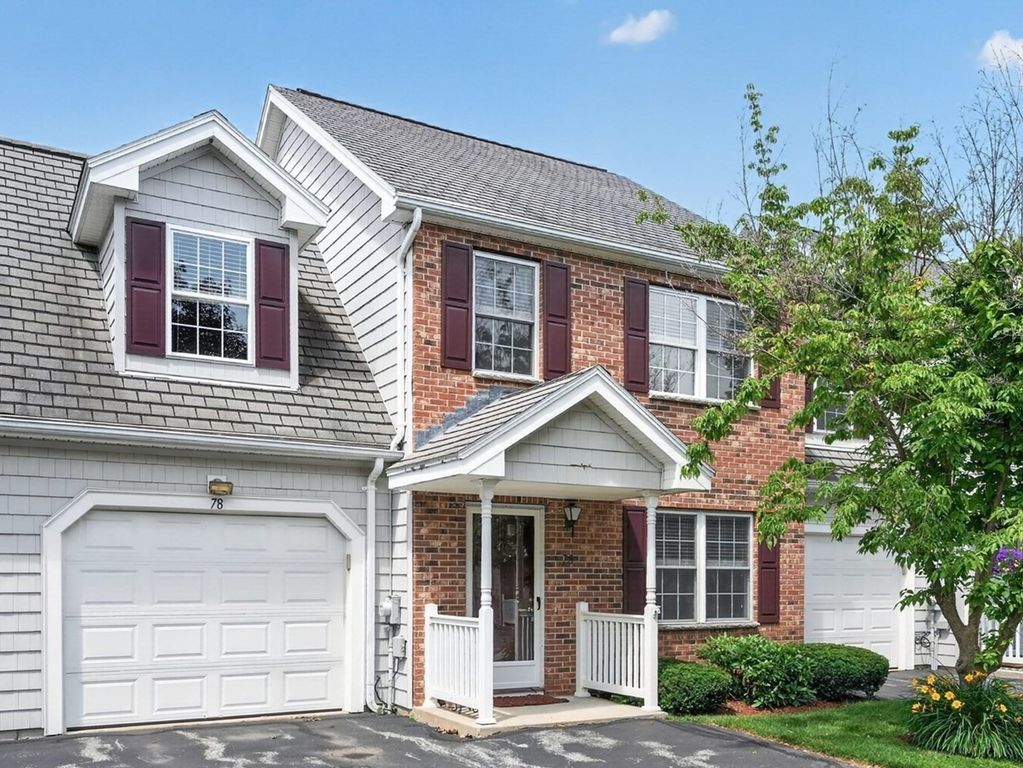 78 Fairway Dr 78, Tewksbury, MA 01876
