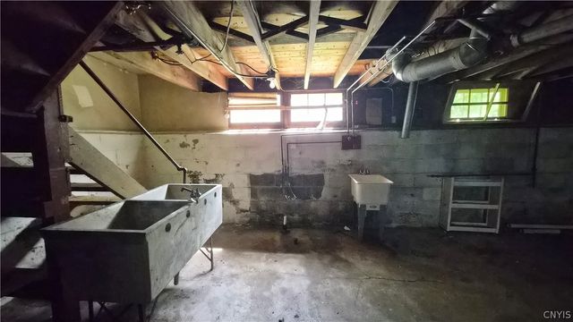 144 Wente, Syracuse, NY 13207