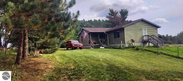 4464 E Wagner Road, Lake City, MI 49651